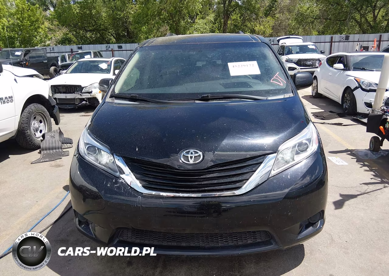 2015 Toyota Sienna Le 8 Passenger VIN:5TDKK3DCXFS572417 - 12
