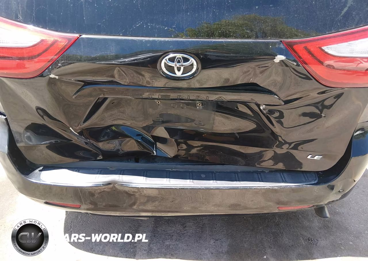 2015 Toyota Sienna Le 8 Passenger VIN:5TDKK3DCXFS572417 - 6