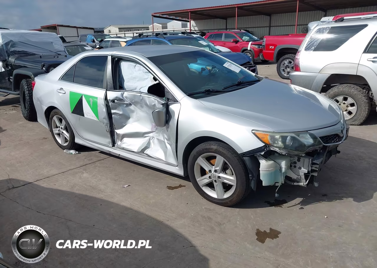 2014 Toyota Camry Se – zdjęcie 1 z 16