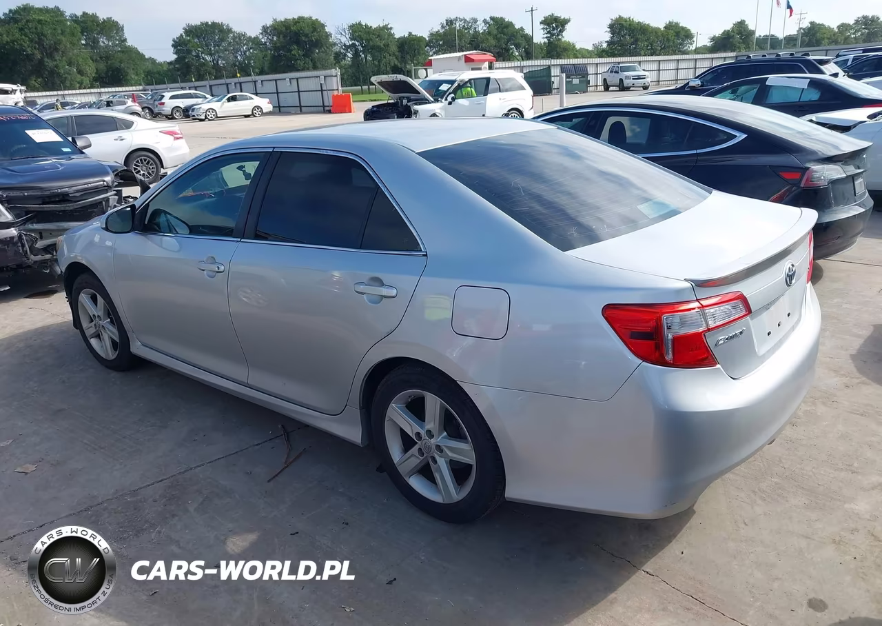 2014 Toyota Camry Se VIN:4T1BF1FK1EU404720 - 14