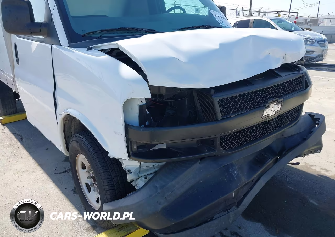 2020 Chevrolet Express Cutaway Work Van VIN:1GB0GRFP3L1185071 - 10