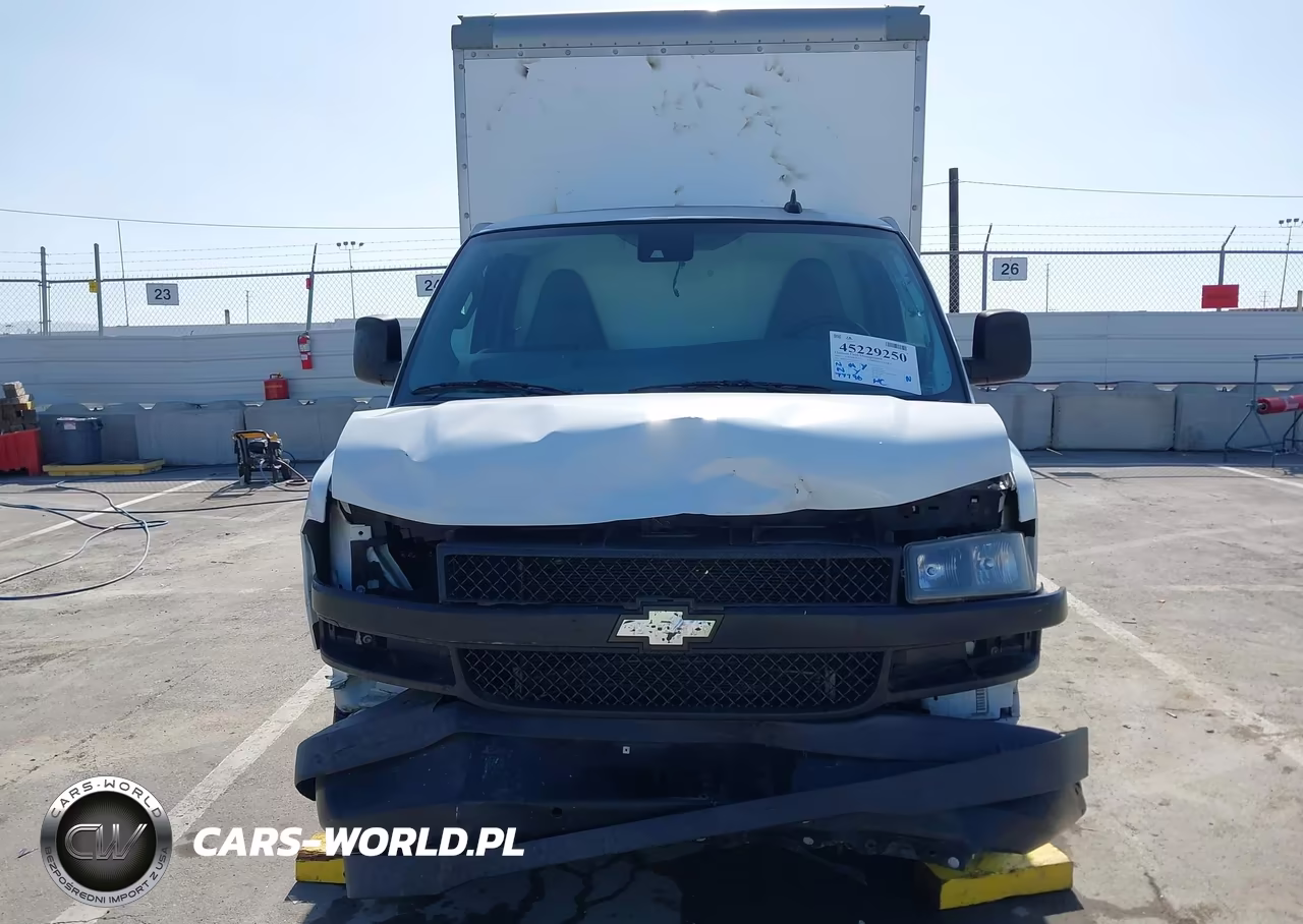 2020 Chevrolet Express Cutaway Work Van VIN:1GB0GRFP3L1185071 - 11
