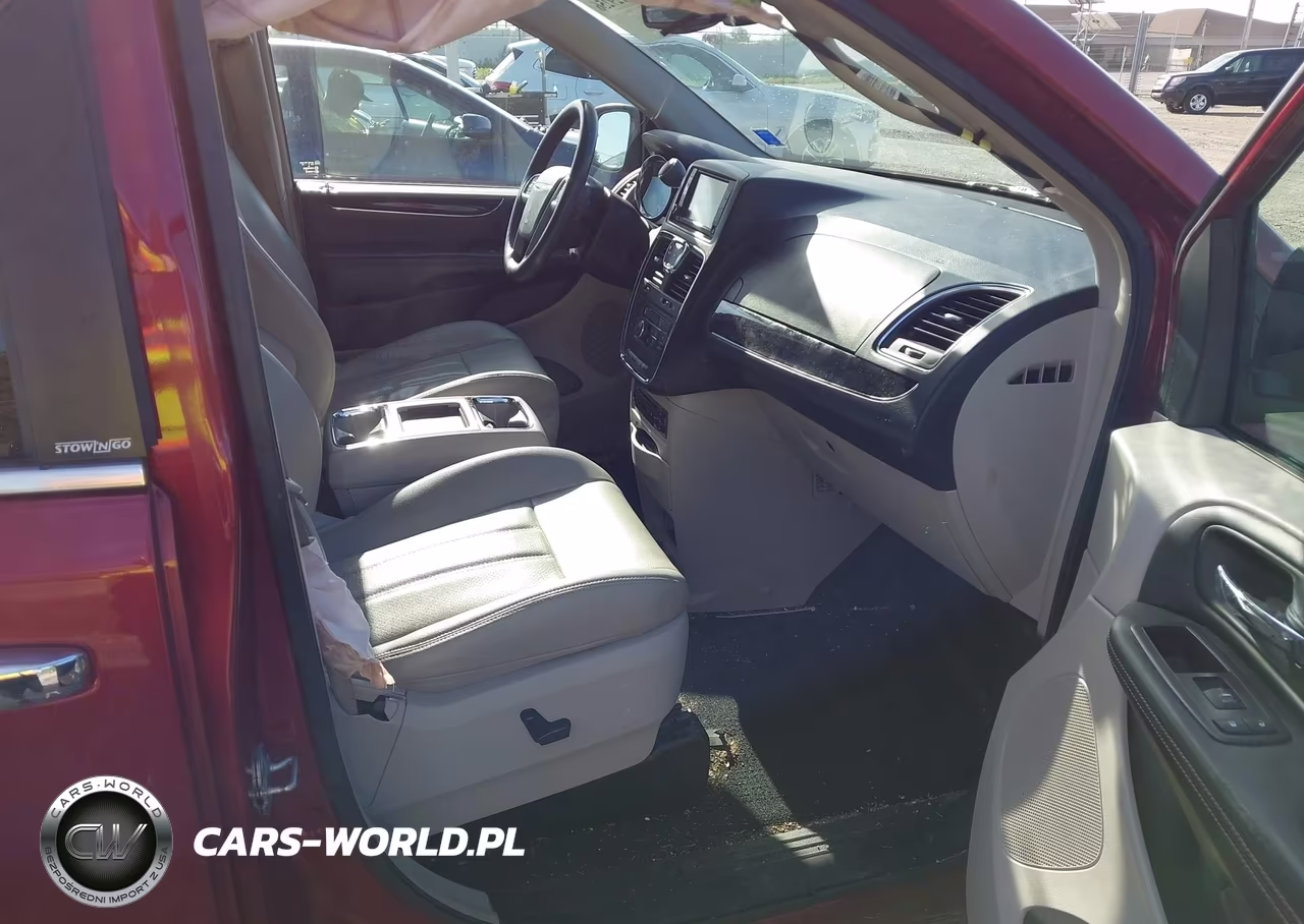 2013 Chrysler Town & Country Touring-L VIN:2C4RC1CG8DR537787 - 5