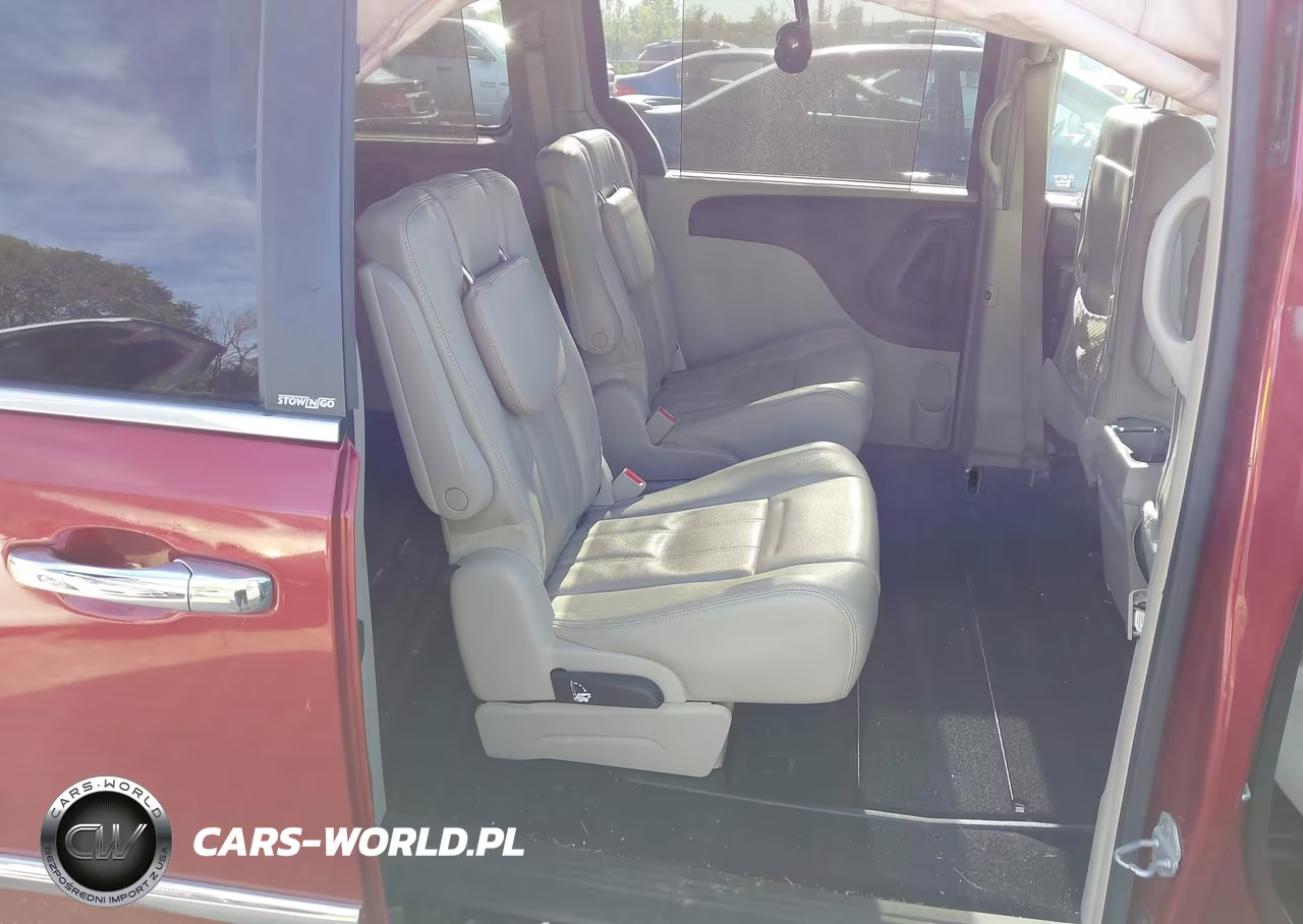 2013 Chrysler Town & Country Touring-L VIN:2C4RC1CG8DR537787 - 8