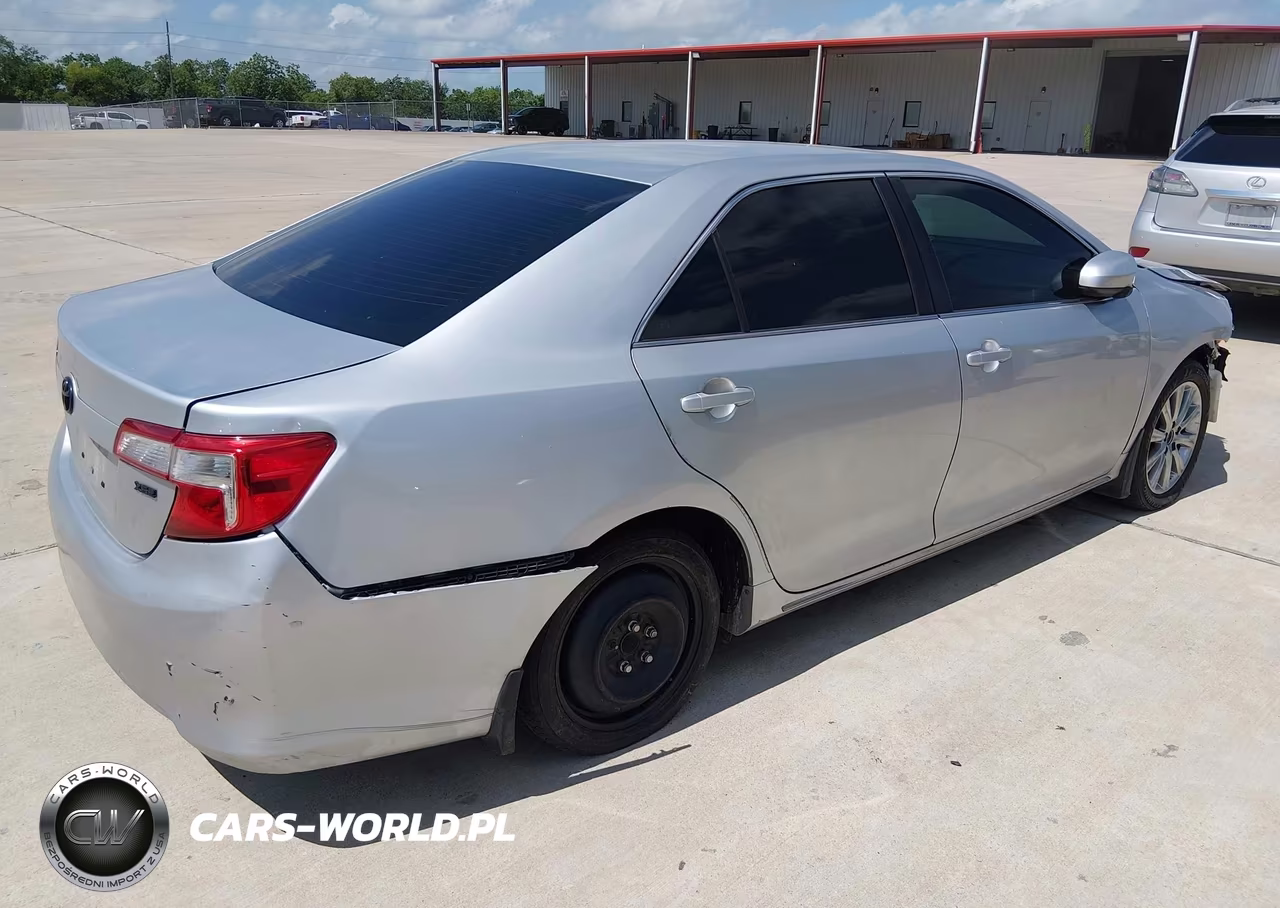 2014 Toyota Camry Le VIN:4T4BF1FK4ER442822 - 4