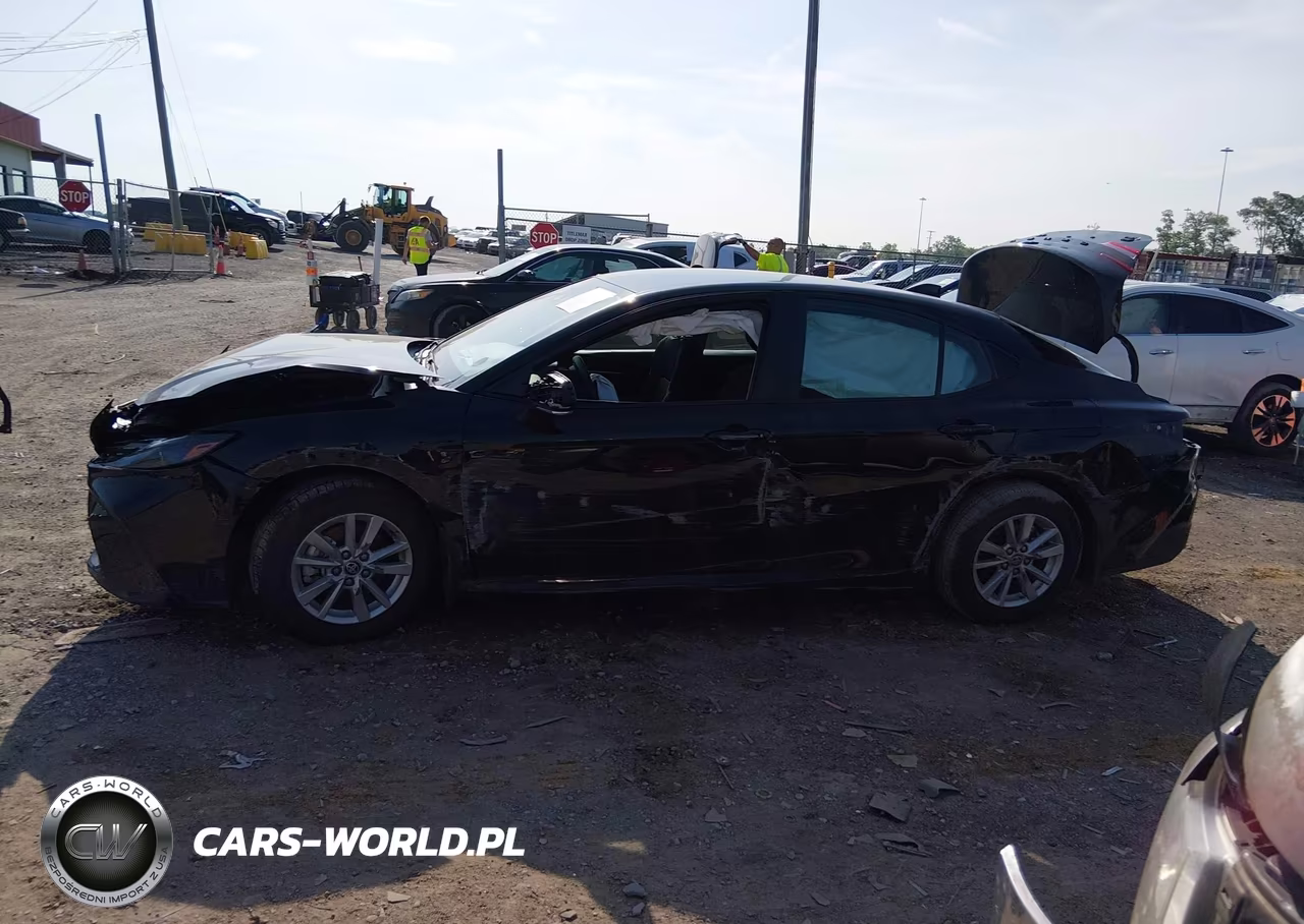 2025 Toyota Camry Le VIN:4T1DBADK9SU516913 - 15