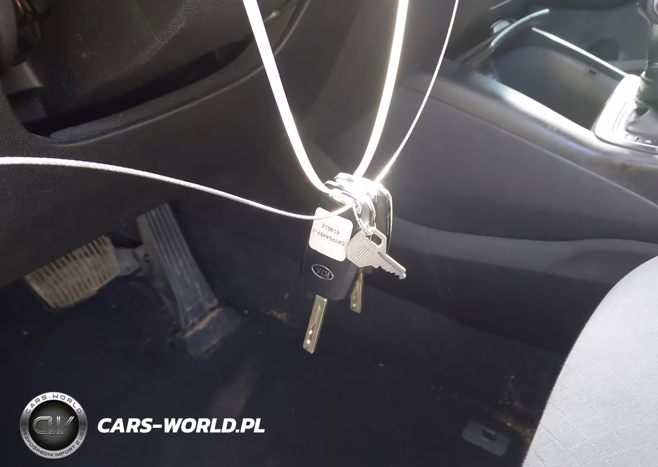 2018 Kia Sorento 2.4L L VIN:5XYPG4A37JG418612 - 11