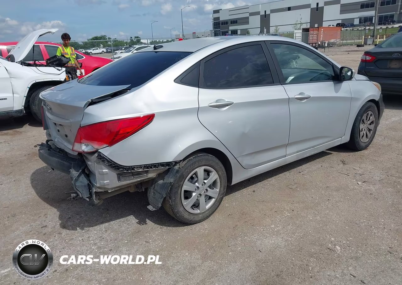2017 Hyundai Accent Se VIN:KMHCT4AE8HU193438 - 4
