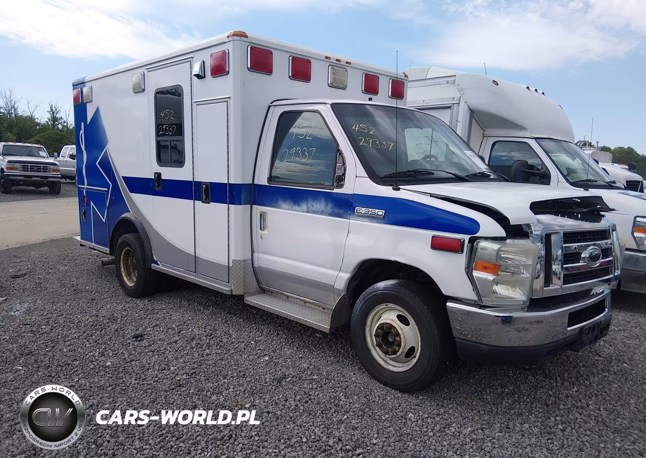 2016 Ford E-350 Cutaway