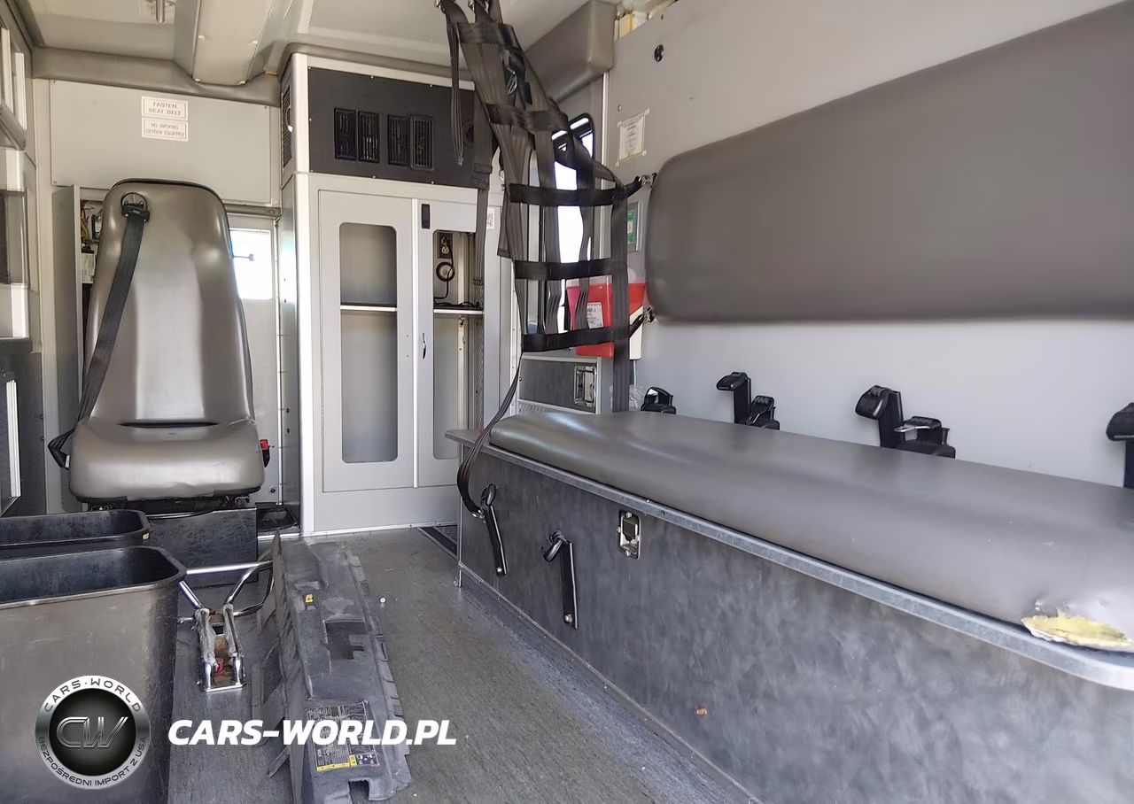 2016 Ford E-350 Cutaway VIN:1FDWE3FS1GDC55857 - 7