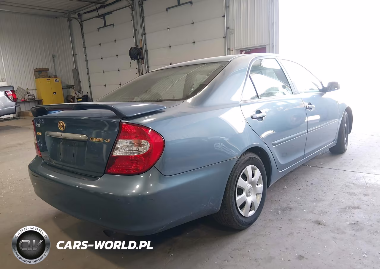 2002 Toyota Camry Le VIN:4T1BE32K02U552129 - 4