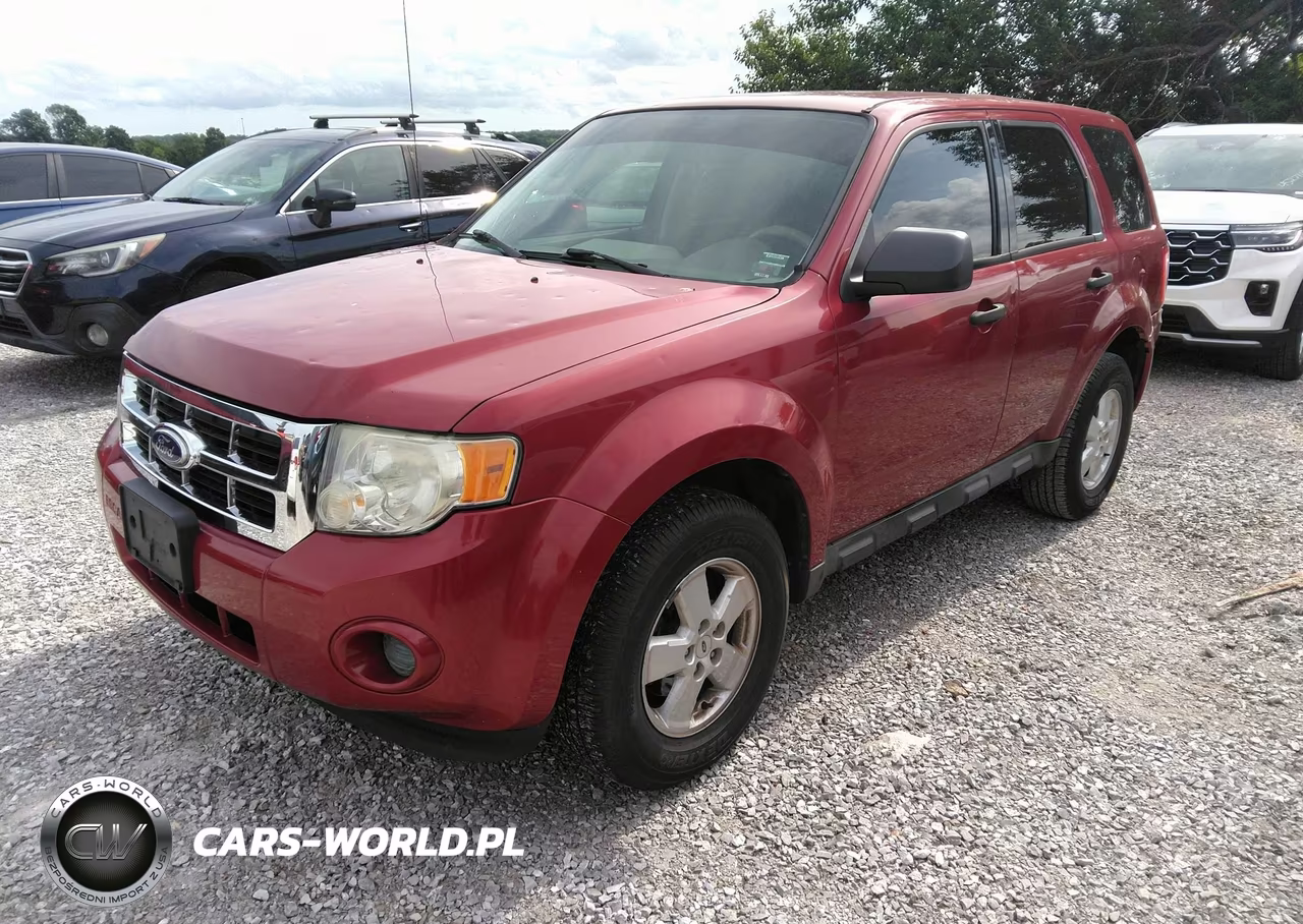 2010 Ford Escape Xls VIN:1FMCU0C70AKB90670 - 2