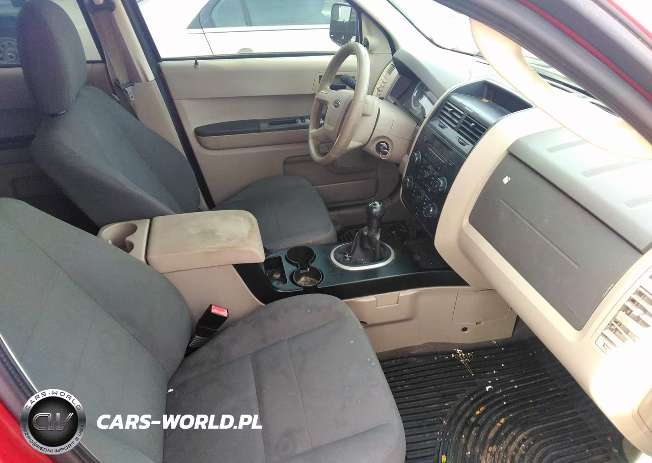 2010 Ford Escape Xls VIN:1FMCU0C70AKB90670 - 5