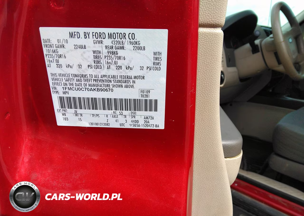 2010 Ford Escape Xls VIN:1FMCU0C70AKB90670 - 9