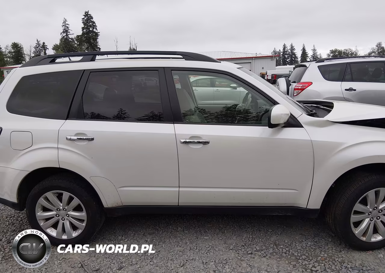 2013 Subaru Forester 2.5X Premium VIN:JF2SHADCXDH435774 - 14
