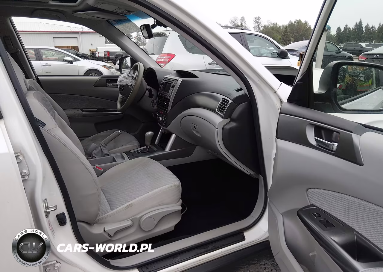 2013 Subaru Forester 2.5X Premium VIN:JF2SHADCXDH435774 - 18