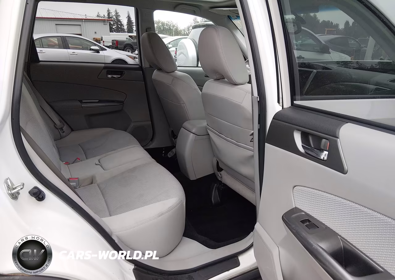 2013 Subaru Forester 2.5X Premium VIN:JF2SHADCXDH435774 - 19