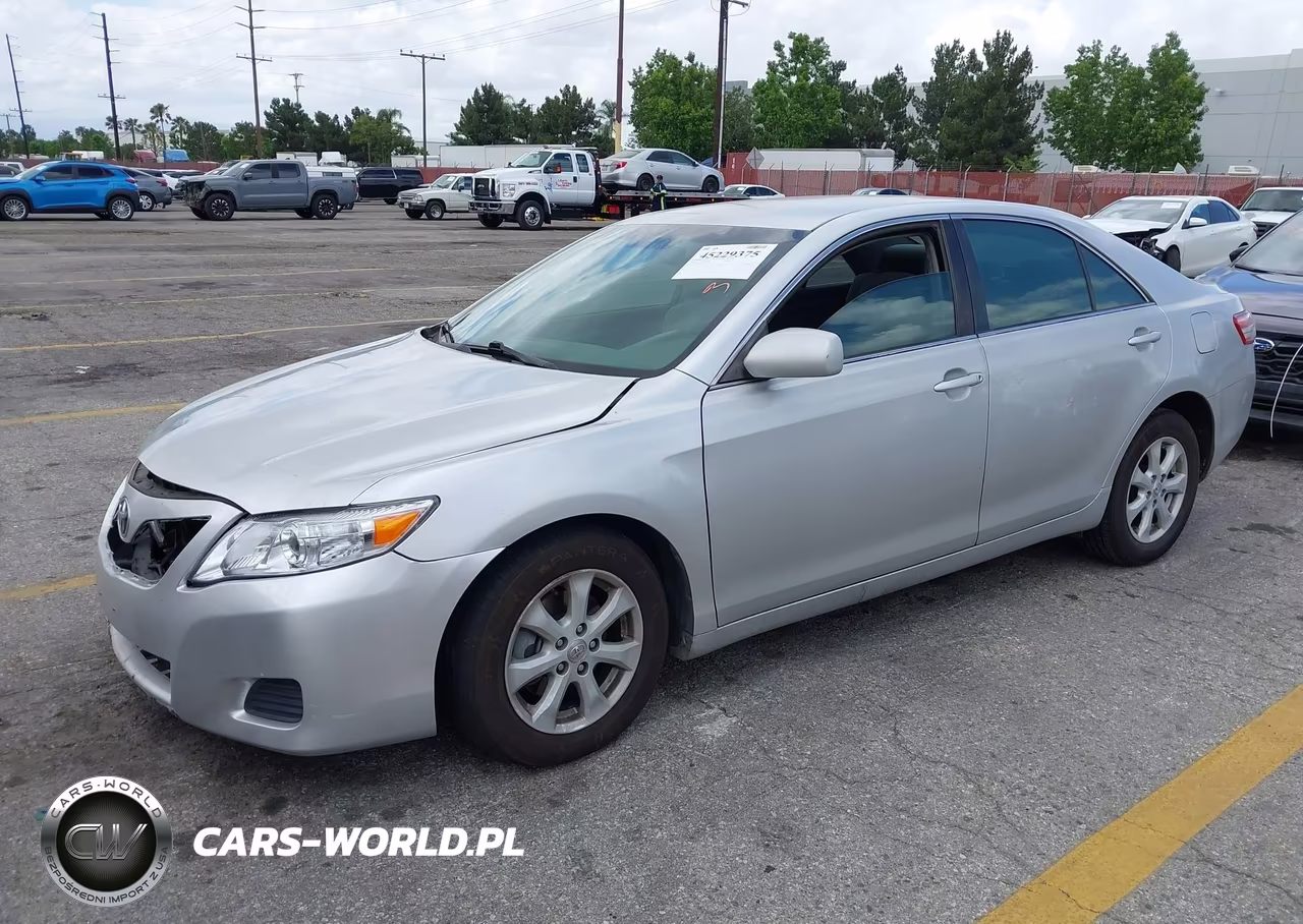 2010 Toyota Camry Le VIN:4T1BF3EK5AU573193 - 2