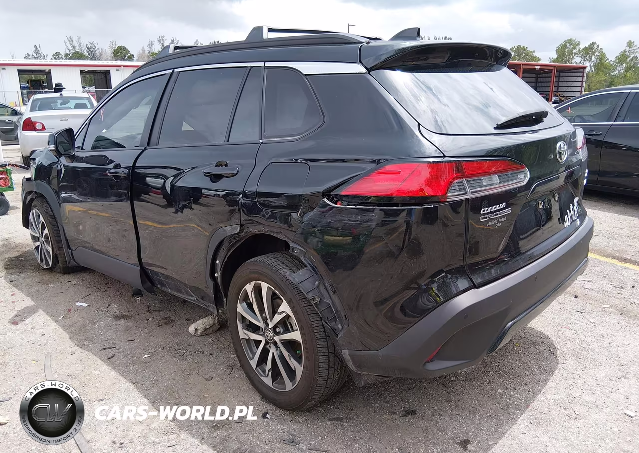 2023 Toyota Corolla Cross Xle VIN:7MUDAABG7PV054827 - 3