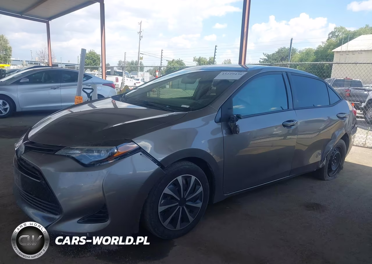 2018 Toyota Corolla Le VIN:5YFBURHE0JP755545 - 14
