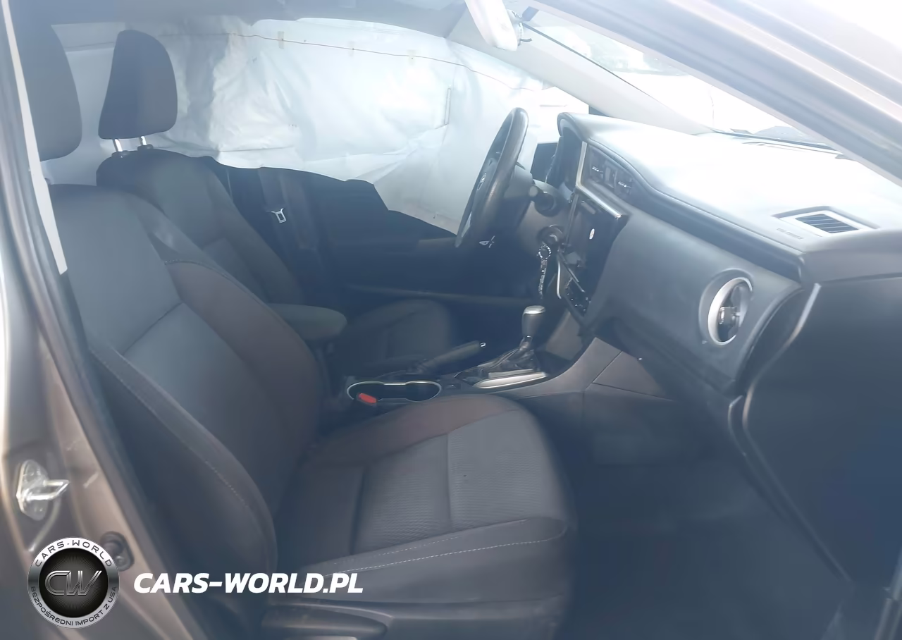 2018 Toyota Corolla Le VIN:5YFBURHE0JP755545 - 5