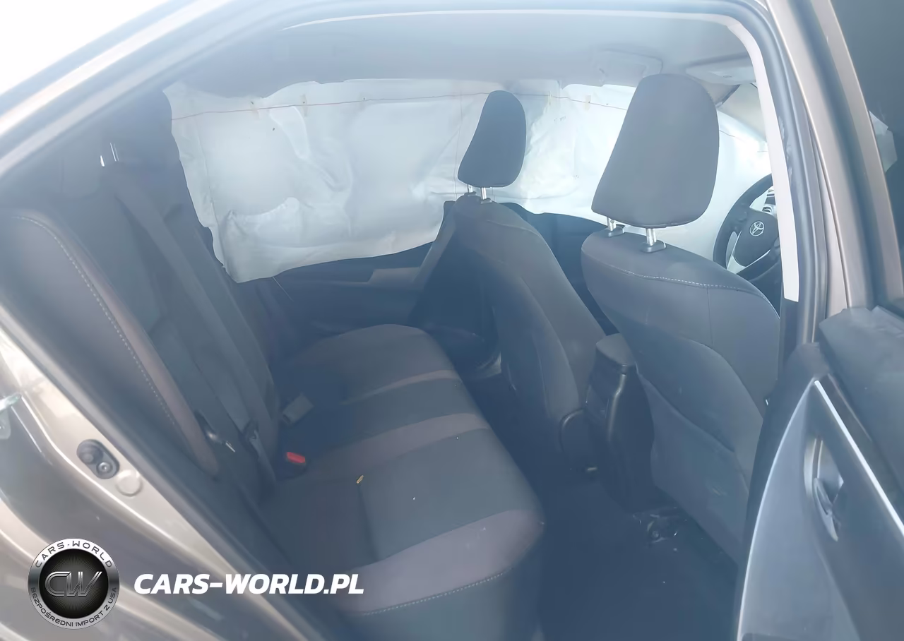 2018 Toyota Corolla Le VIN:5YFBURHE0JP755545 - 8