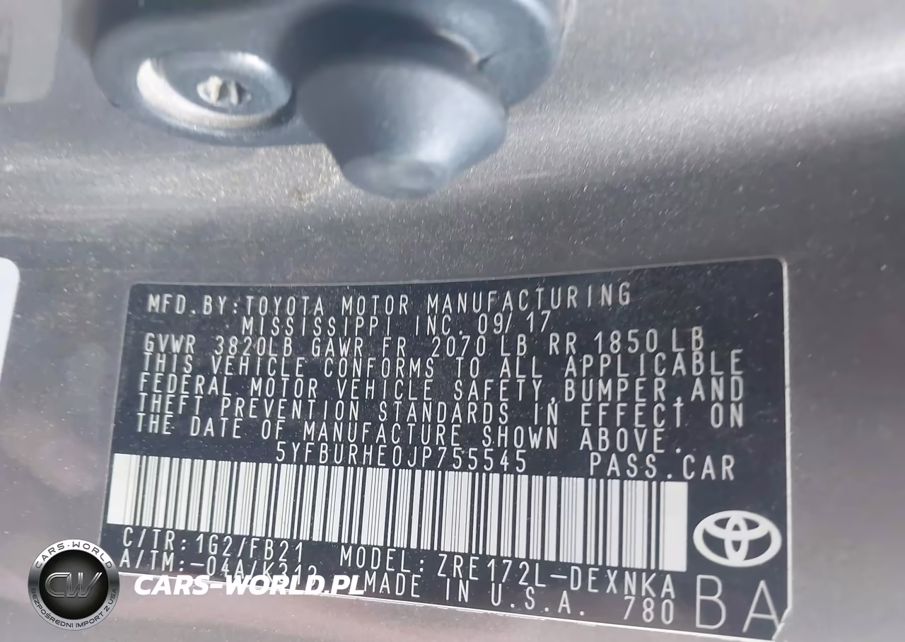 2018 Toyota Corolla Le VIN:5YFBURHE0JP755545 - 9