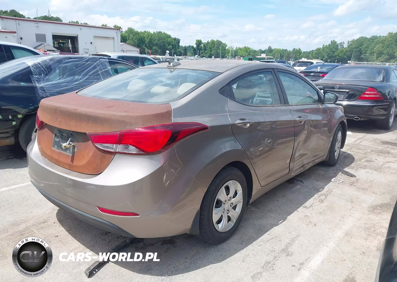 2016 Hyundai Elantra Se VIN:5NPDH4AE8GH789491 - 4