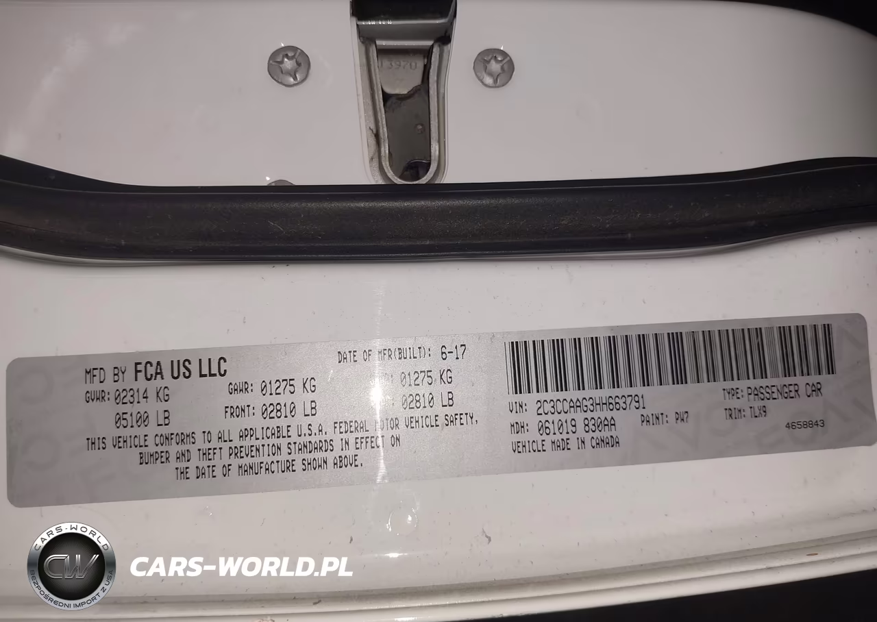 2017 Chrysler 300 Limited VIN:2C3CCAAG3HH663791 - 9