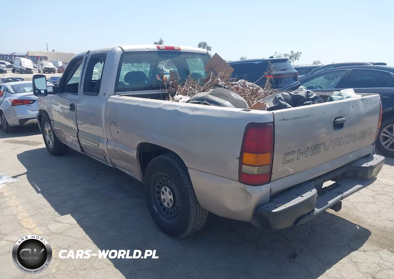 2004 Chevrolet Silverado 1500 Ls VIN:2GCEC19V741284576 - 3