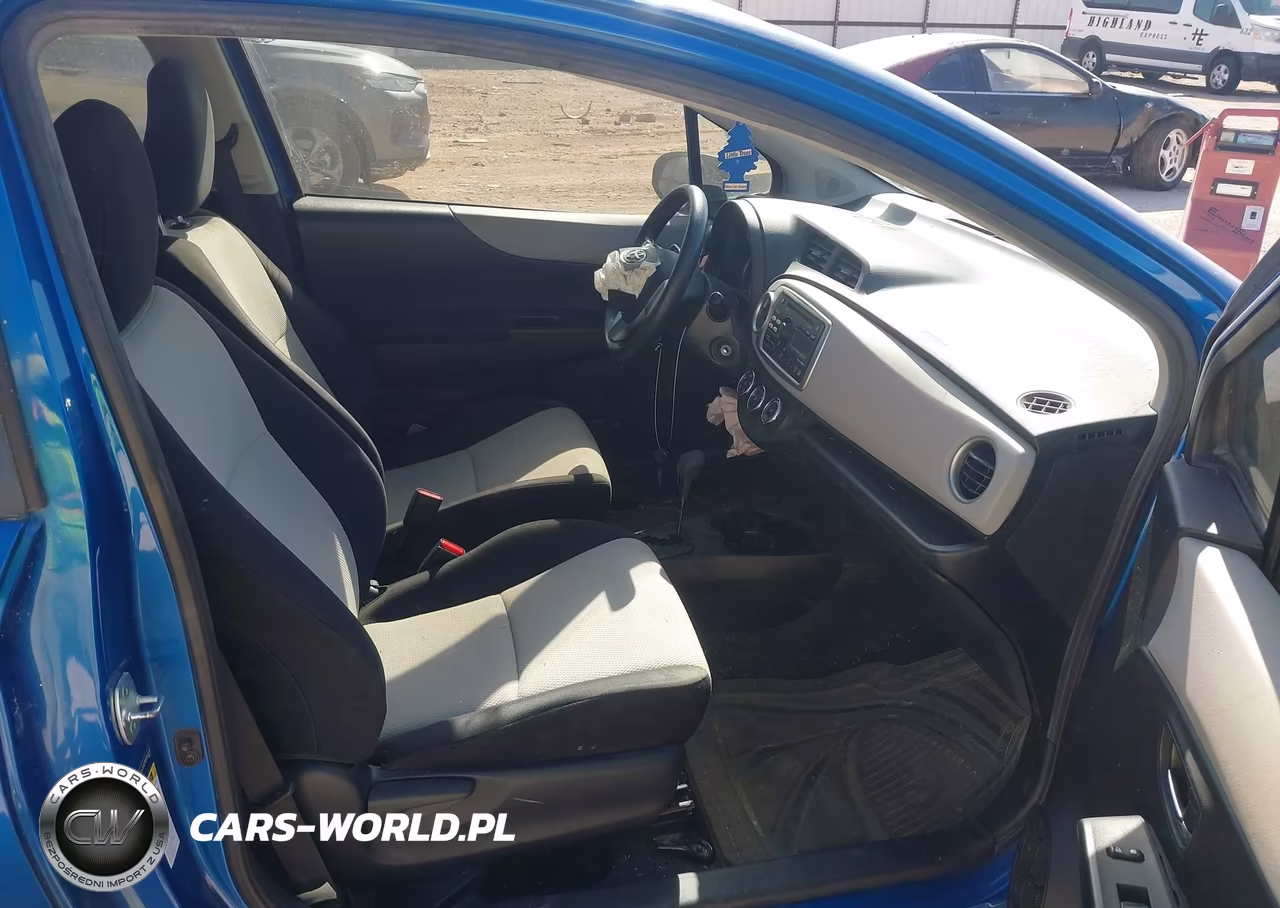 2013 Toyota Yaris L-Le VIN:JTDJTUD39DD550142 - 5