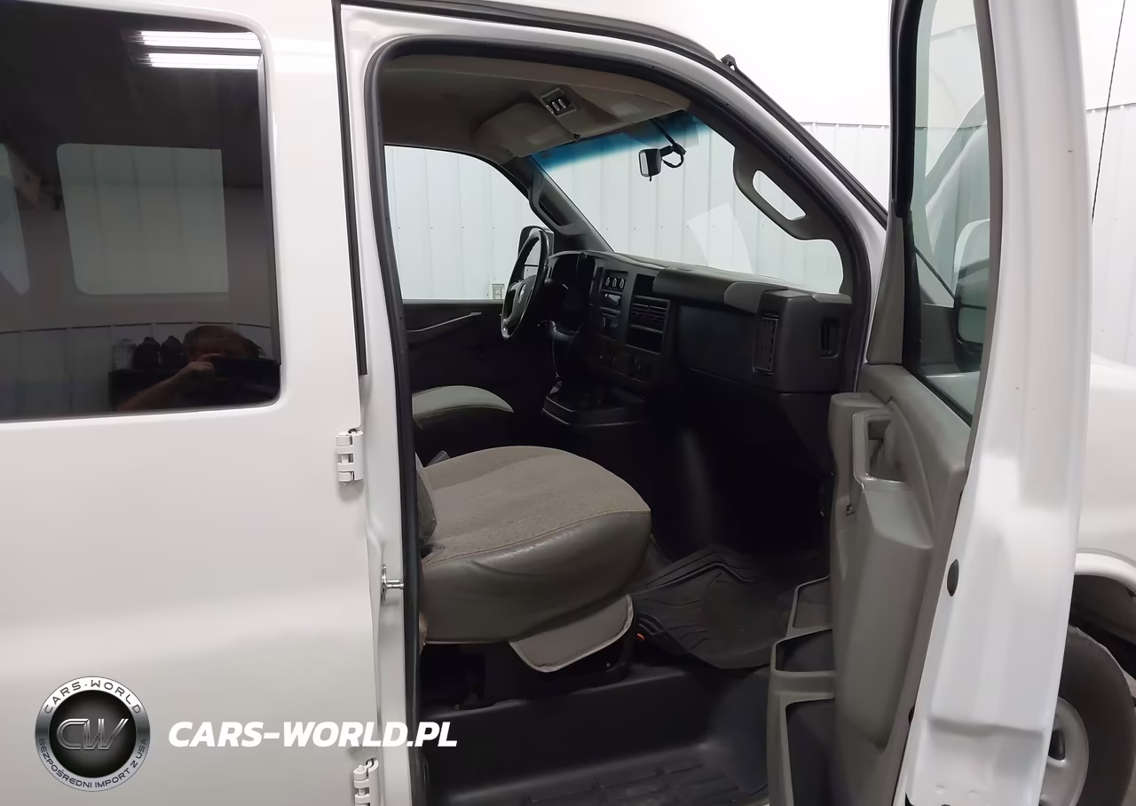 2018 Chevrolet Express 2500 Ls VIN:1GAWGEFG6J1249169 - 5