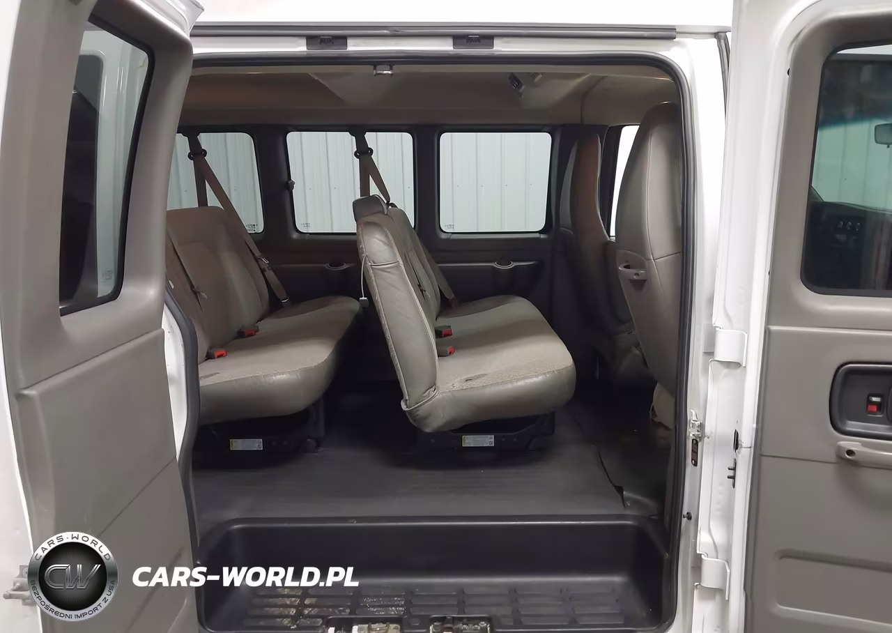 2018 Chevrolet Express 2500 Ls VIN:1GAWGEFG6J1249169 - 8