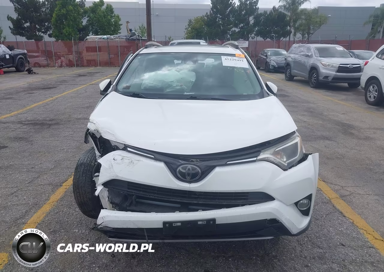 2018 Toyota Rav4 Xle VIN:JTMWFREV5JJ744707 - 12
