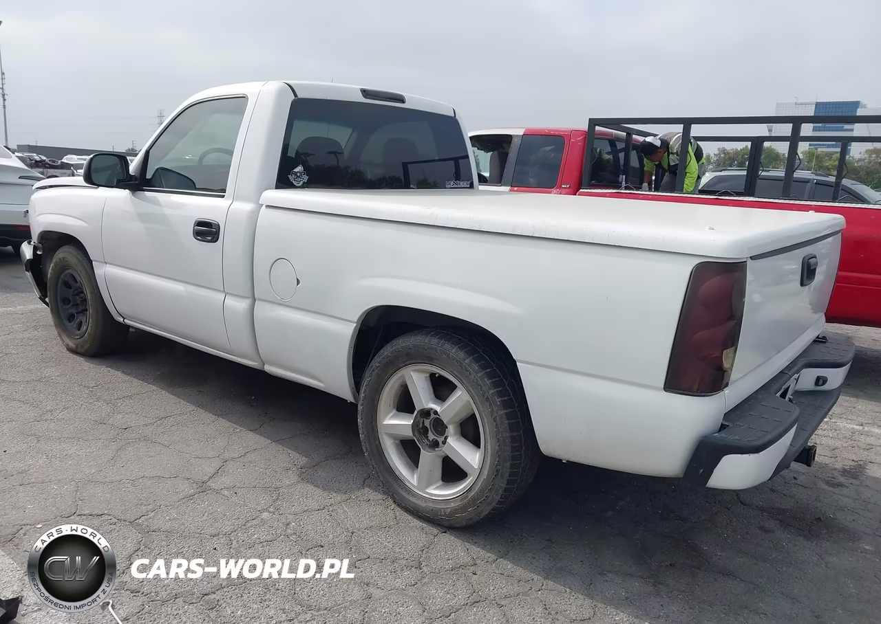 2005 Chevrolet Silverado 1500 Work Truck VIN:1GCEC14V55Z350638 - 3