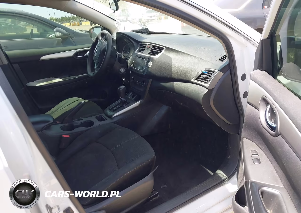 2018 Nissan Sentra S VIN:3N1AB7AP3JY240818 - 5