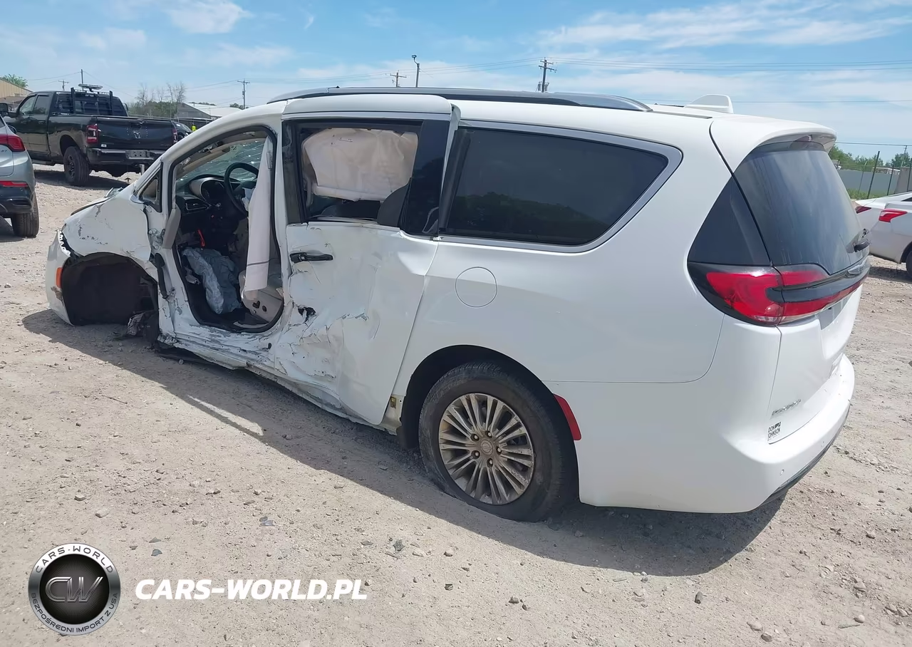 2021 Chrysler Pacifica Touring L VIN:2C4RC1BG6MR598234 - 3