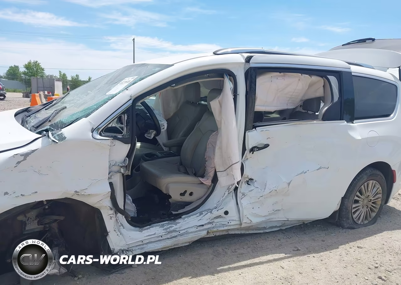 2021 Chrysler Pacifica Touring L VIN:2C4RC1BG6MR598234 - 6