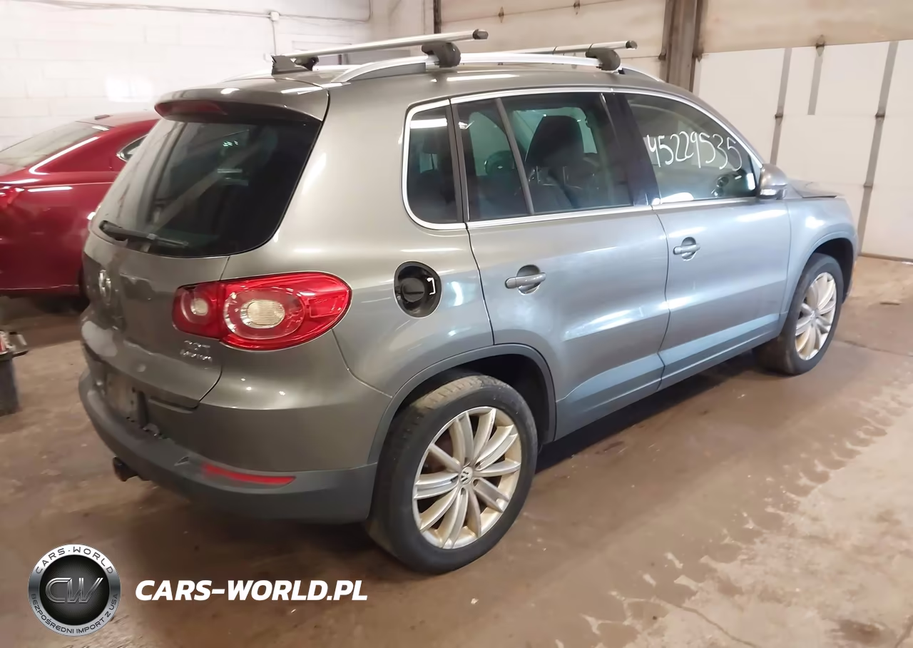 2011 Volkswagen Tiguan Se VIN:WVGBV7AX1BW561561 - 4