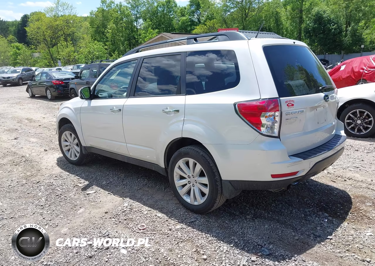 2011 Subaru Forester 2.5X Premium VIN:JF2SHADC5BH757087 - 3
