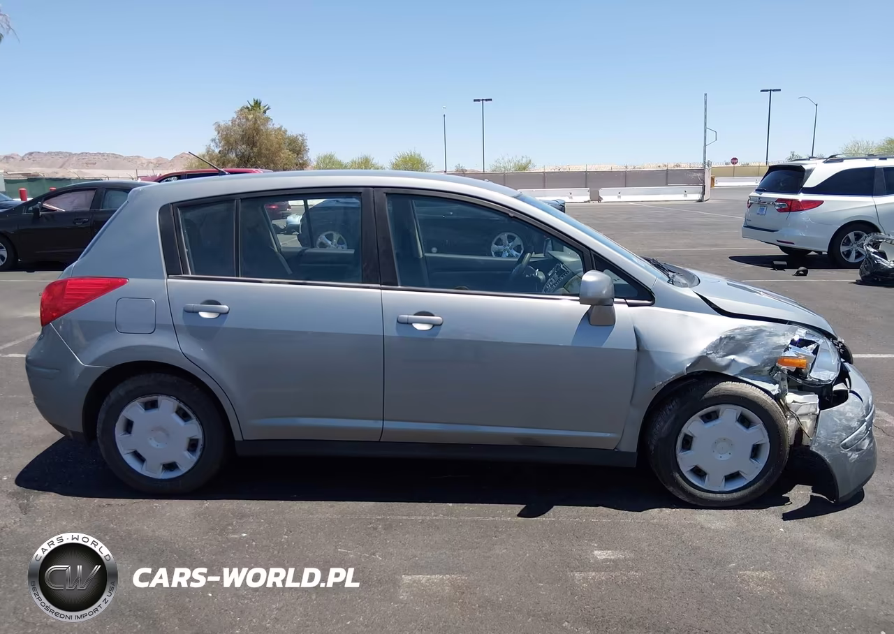 2011 Nissan Versa 1.8S VIN:3N1BC1CP3BL469221 - 13