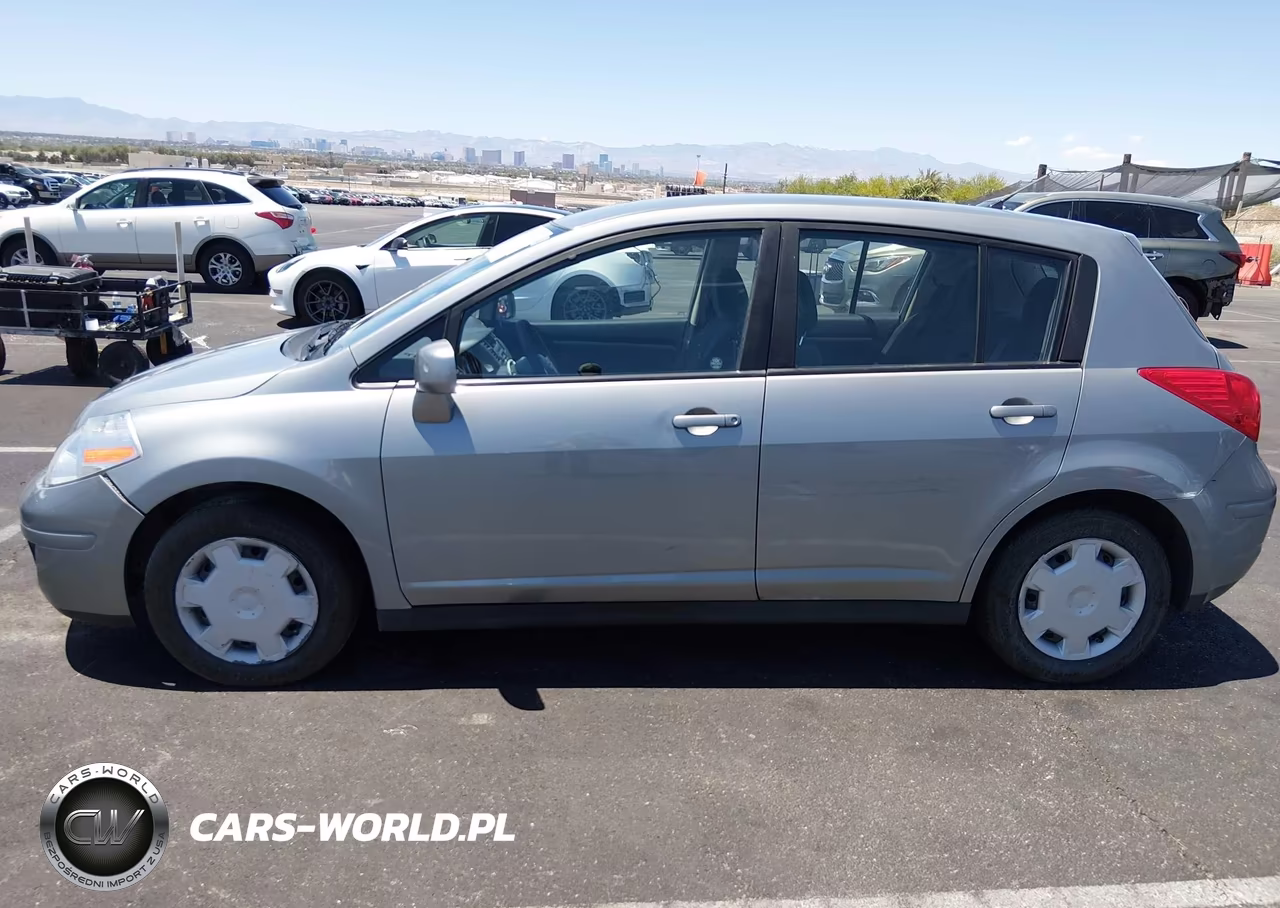 2011 Nissan Versa 1.8S VIN:3N1BC1CP3BL469221 - 14