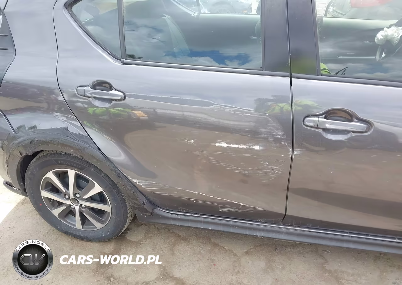 2018 Toyota Prius C Two VIN:JTDKDTB36J1600748 - 18