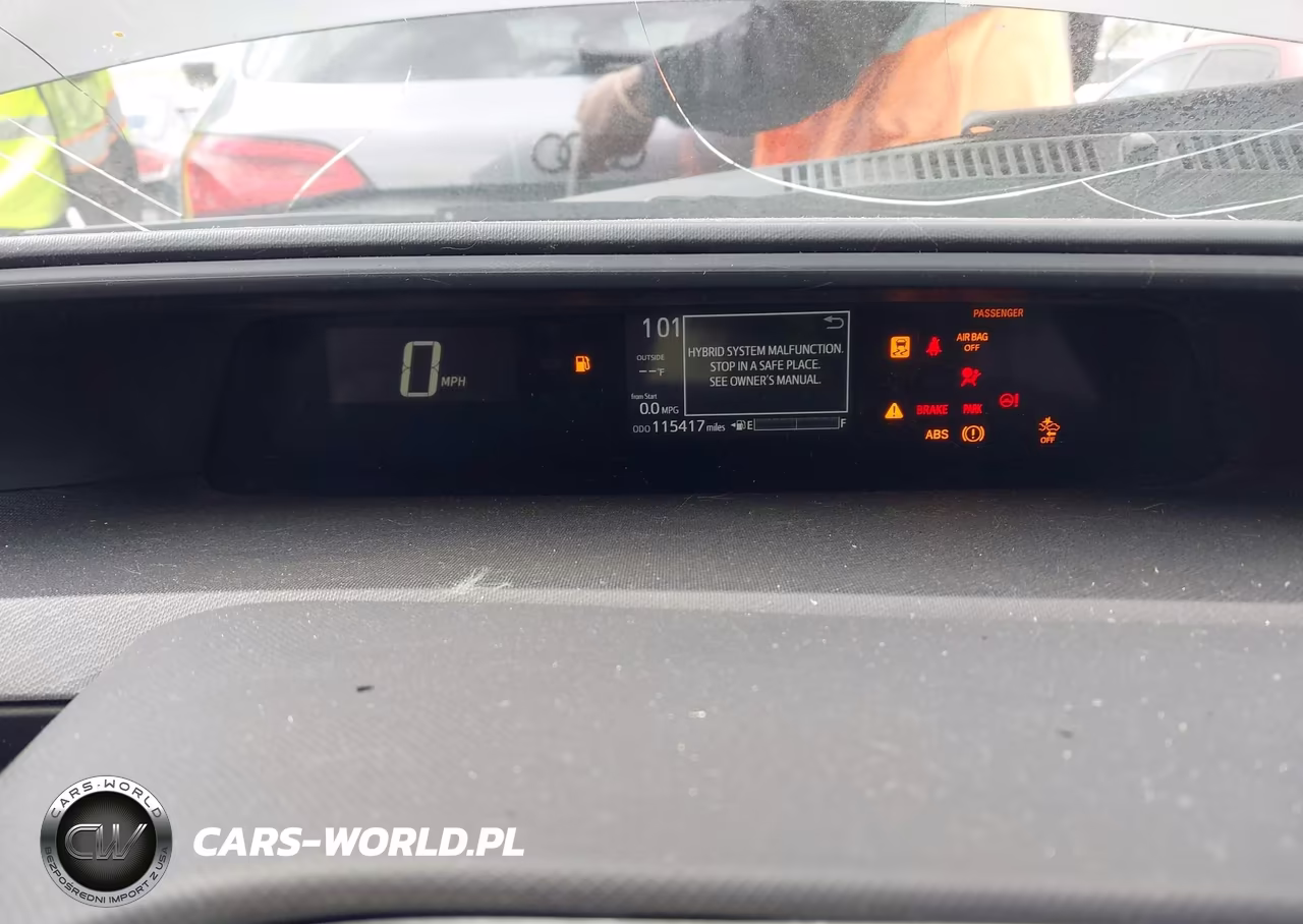 2018 Toyota Prius C Two VIN:JTDKDTB36J1600748 - 7