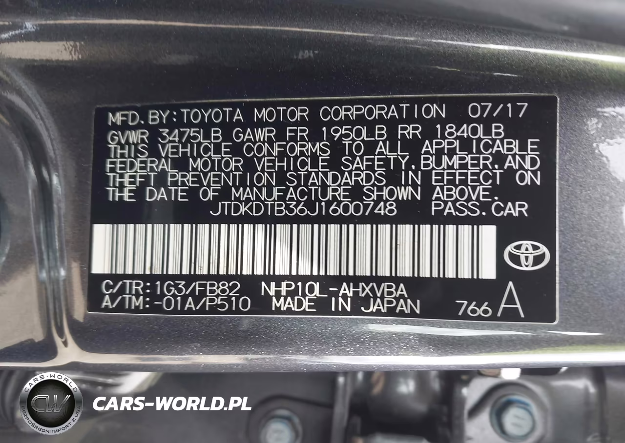 2018 Toyota Prius C Two VIN:JTDKDTB36J1600748 - 9