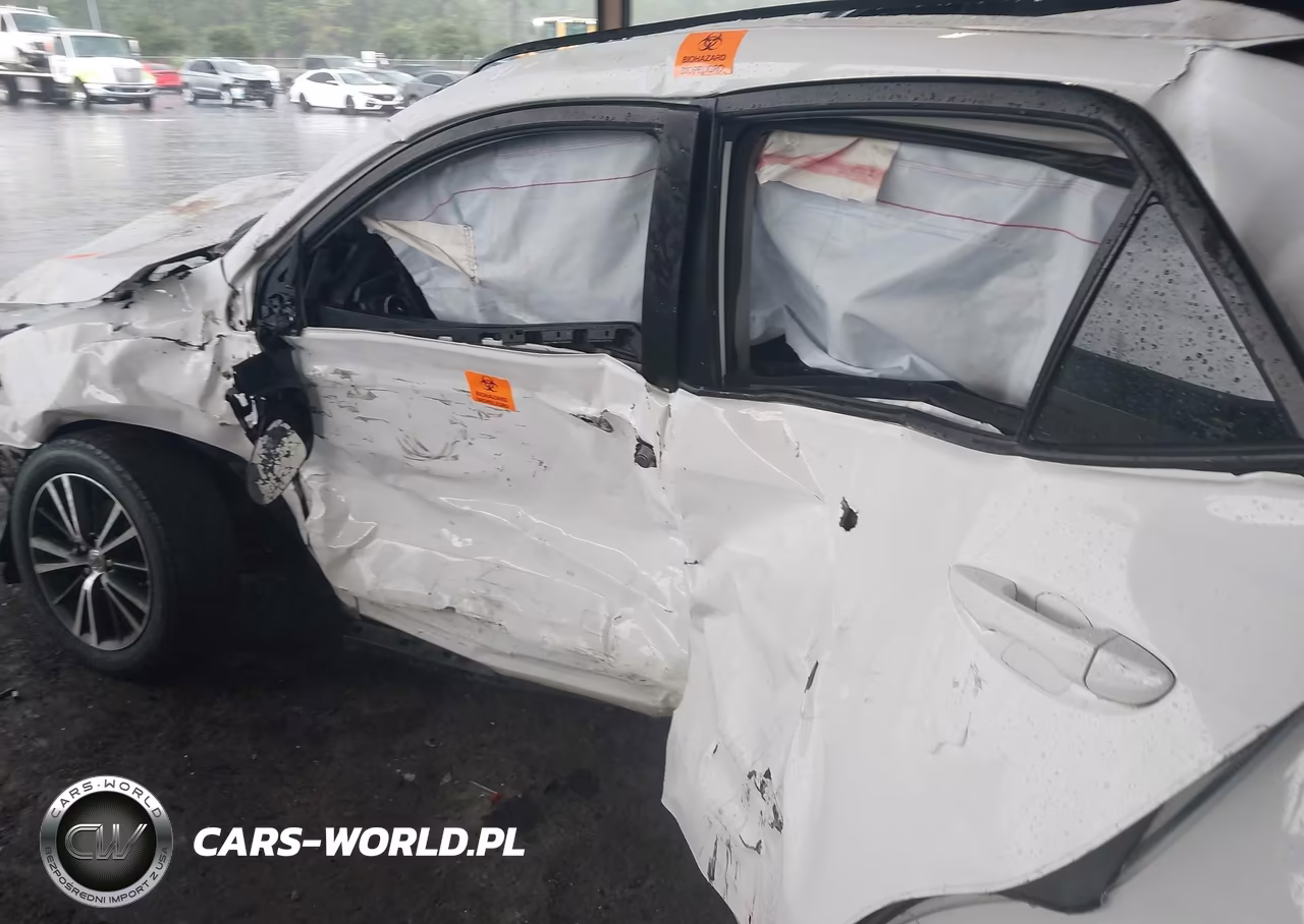 2017 Toyota Corolla Le VIN:2T1BURHE2HC784734 - 6