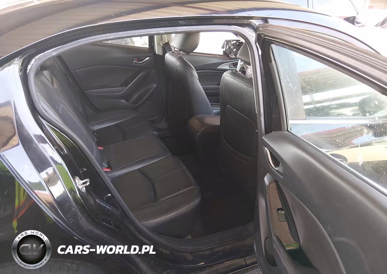 2018 Mazda Mazda3 Touring VIN:3MZBN1V39JM253185 - 8