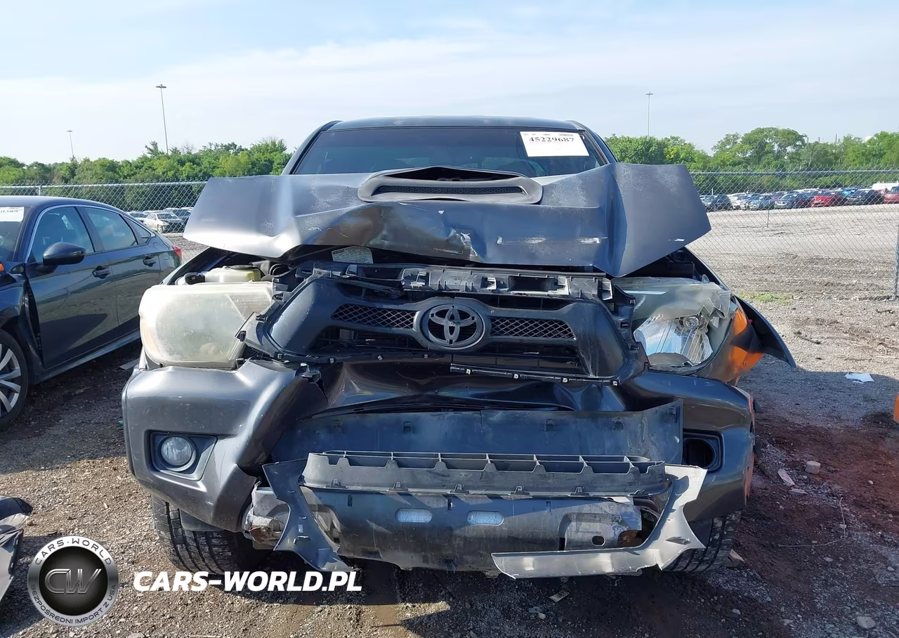 2013 Toyota Tacoma Base V6 VIN:5TFMU4FN9DX018641 - 12