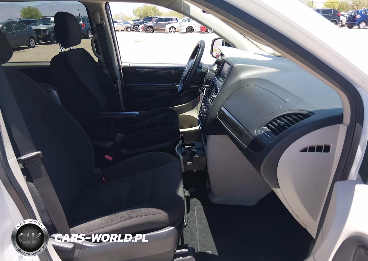 2018 Dodge Grand Caravan Se VIN:2C4RDGBG3JR309922 - 5