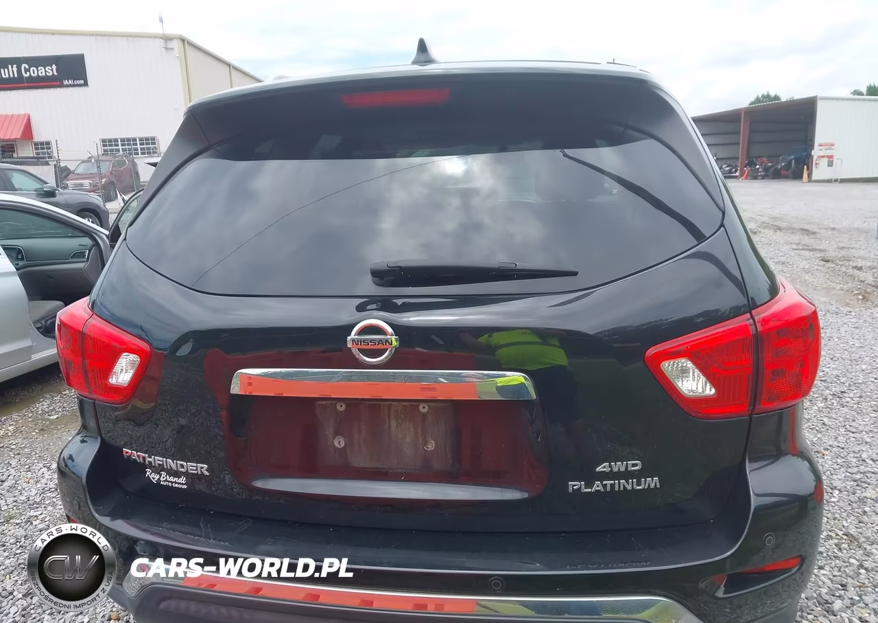 2019 Nissan Pathfinder Platinum VIN:5N1DR2MM0KC652680 - 17